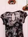 TI robe Yolanda manches courtes noires à fleurs PAS DE COMMANDE POUR CE PRODUIT